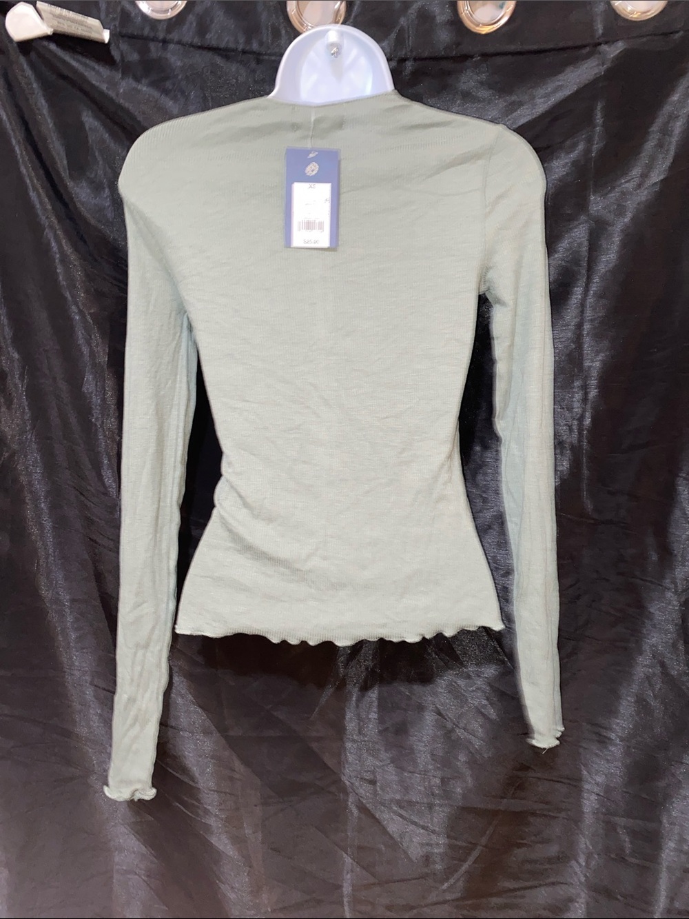Universal Thread Olive Ribbed Button-Front Long Sleeve Top - Picture 3 of 5